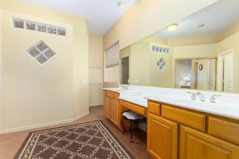 2976 E Robin Ln, Gilbert, AZ 85296 photo 30