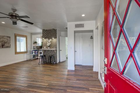 329 E Weldon Ave, Phoenix, AZ 85012 photo 3