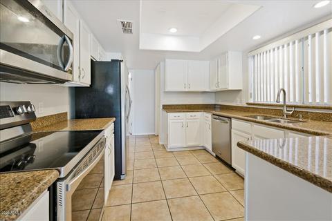 3905 E Wescott Dr, Phoenix, AZ 85050 photo 9