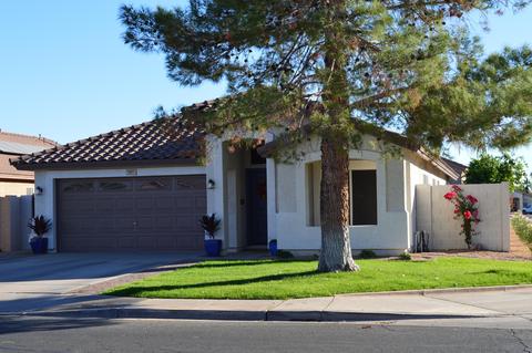 597 E Cantebria Dr, Gilbert, AZ 85296 photo 3