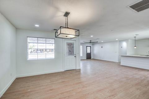 4033 W Cavalier Dr, Phoenix, AZ 85019 photo 7