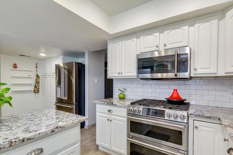2637 E Cinnabar Ave, Phoenix, AZ 85028 photo 12