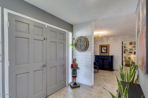 2637 E Cinnabar Ave, Phoenix, AZ 85028 photo 4