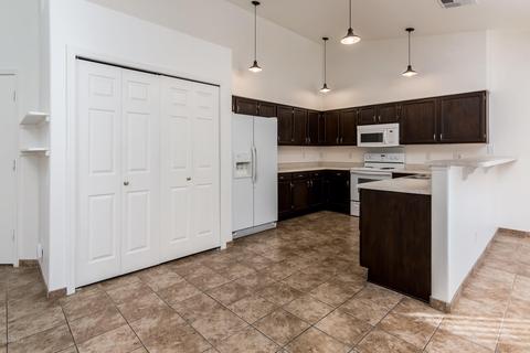 815 W Iris Dr, Gilbert, AZ 85233 photo 8