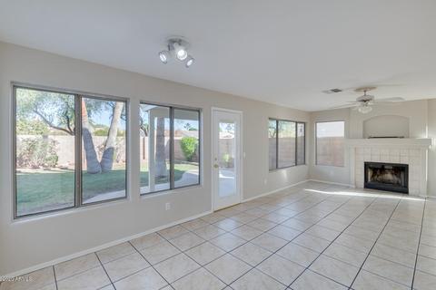 1682 E Aspen Way, Gilbert, AZ 85234 photo 5