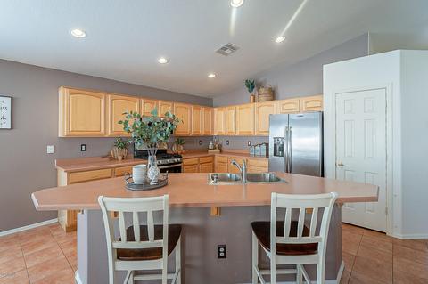 9964 E Keats Ave, Mesa, AZ 85209 photo 3
