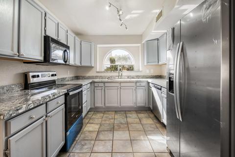 3910 E South Fork Dr, Phoenix, AZ 85044 photo 2