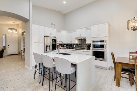 1274 E Lake Dr, Gilbert, AZ 85234 photo 3