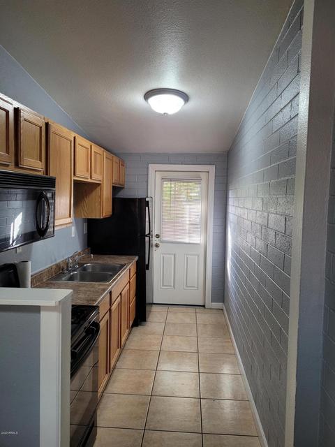 726 W Pepper Pl, Mesa, AZ 85201 photo 2
