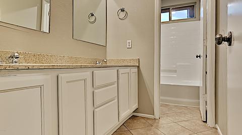 913 W Cooley Dr, Gilbert, AZ 85233 photo 9