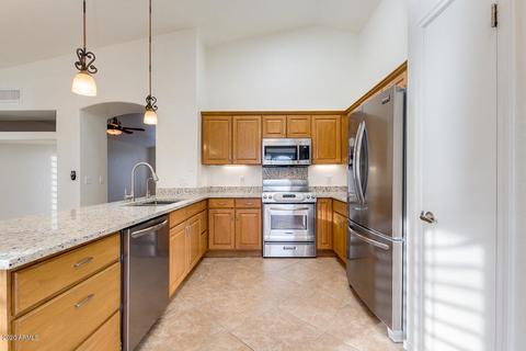2011 E Daley Ln, Phoenix, AZ 85024 photo 17