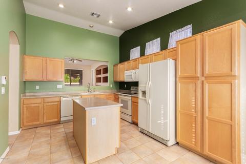 4668 E Peartree Ln, Gilbert, AZ 85298 photo 5