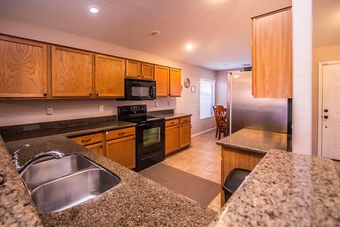 890 S Silverado St, Gilbert, AZ 85296 photo 4