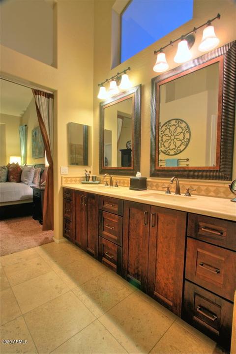 4617 E Hamblin Dr, Phoenix, AZ 85050 photo 9