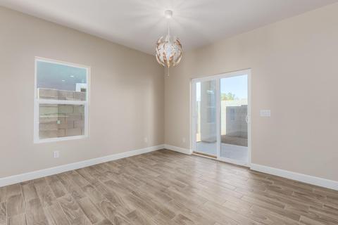 1006 E Odeum Ln, Phoenix, AZ 85040 photo 12