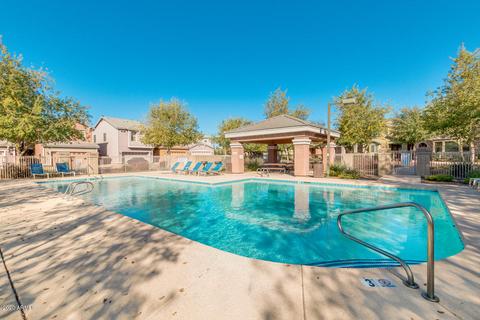 4387 E Selena Dr, Phoenix, AZ 85050 photo 4