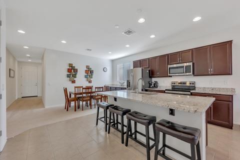 302 N 79th Pl, Mesa, AZ 85207 photo 2