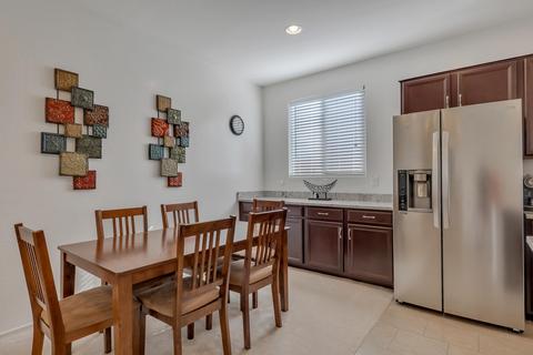 302 N 79th Pl, Mesa, AZ 85207 photo 3
