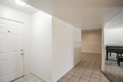 1013 E Campus Dr, Tempe, AZ 85282 photo 9