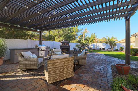 881 E Toledo St, Gilbert, AZ 85295 photo 1