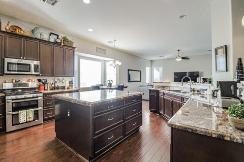 881 E Toledo St, Gilbert, AZ 85295 photo 5