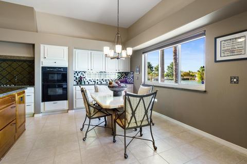 1818 E Willow Tree Ct, Gilbert, AZ 85234 photo 16