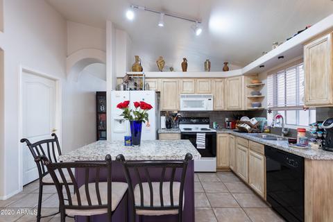 904 E Montoya Ln, Phoenix, AZ 85024 photo 3