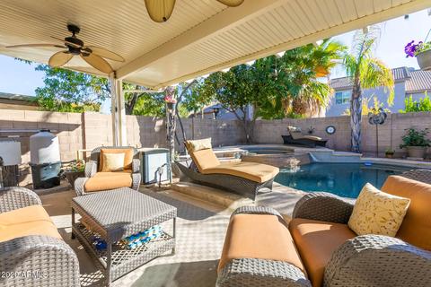 3217 E Oraibi Dr, Phoenix, AZ 85050 photo 1
