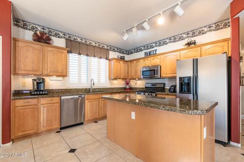 3217 E Oraibi Dr, Phoenix, AZ 85050 photo 10