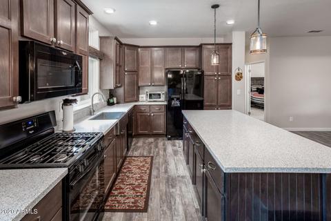 2152 Arrowhead Trl, Overgaard, AZ 85933 photo 11