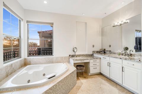 3976 Expedition Way, Phoenix, AZ 85050 photo 33