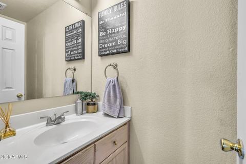 1136 W Mango Dr, Gilbert, AZ 85233 photo 13