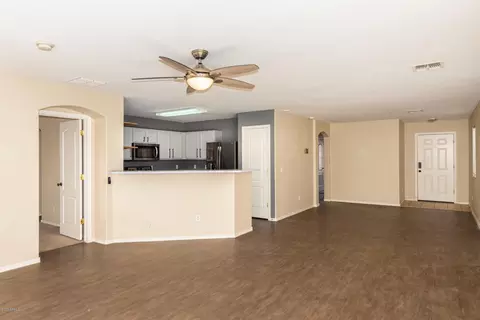 1025 E Grenadine Rd, Phoenix, AZ 85040 photo 4