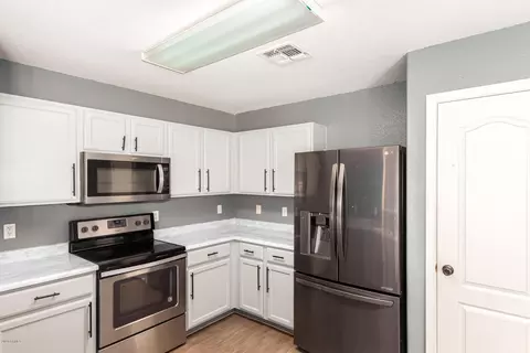 1025 E Grenadine Rd, Phoenix, AZ 85040 photo 7