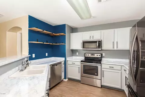 1025 E Grenadine Rd, Phoenix, AZ 85040 photo 6
