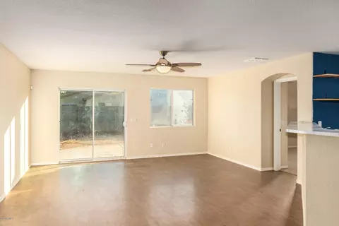 1025 E Grenadine Rd, Phoenix, AZ 85040 photo 3
