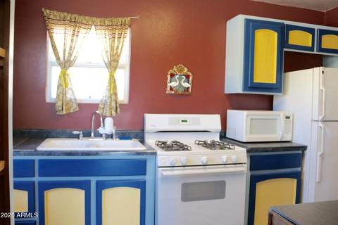 326 Park Ave, Bisbee, AZ 85603 photo 4