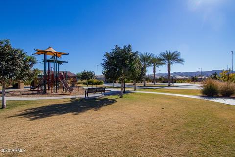 1709 E Grenadine Rd, Phoenix, AZ 85040 photo 4