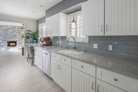 525 E Bishop Dr, Tempe, AZ 85282 photo 3