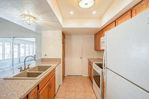 4502 E Osage Ct, Phoenix, AZ 85044 photo 10