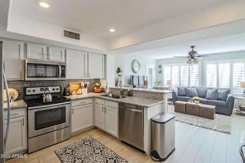 3917 E Kimberly Way, Phoenix, AZ 85050 photo 6