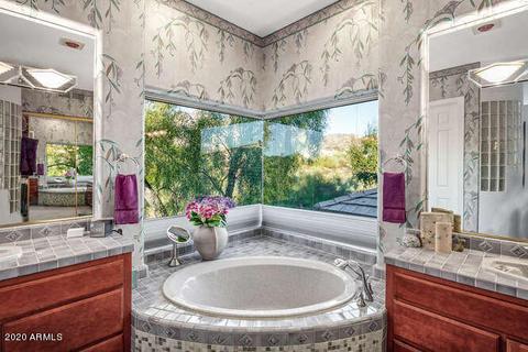 3016 E Squaw Peak Cir, Phoenix, AZ 85016 photo 22