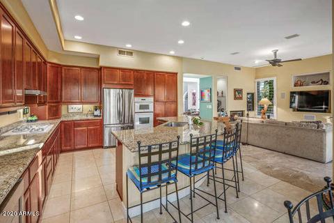 3016 E Squaw Peak Cir, Phoenix, AZ 85016 photo 8