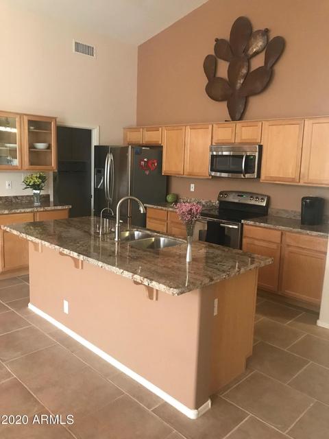 4023 E Lariat Ln, Phoenix, AZ 85050 photo 6