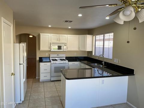 3335 E Hononegh Dr, Phoenix, AZ 85050 photo 3