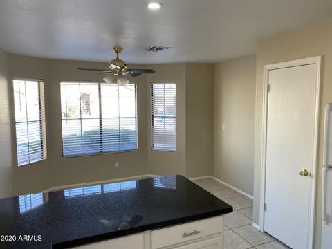 3335 E Hononegh Dr, Phoenix, AZ 85050 photo 9