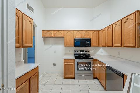 1074 W Olive Ave, Gilbert, AZ 85233 photo 4