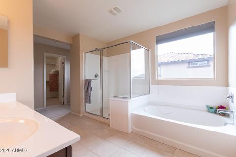 879 S Swallow Ln, Gilbert, AZ 85296 photo 12