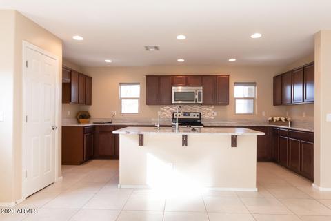 879 S Swallow Ln, Gilbert, AZ 85296 photo 6