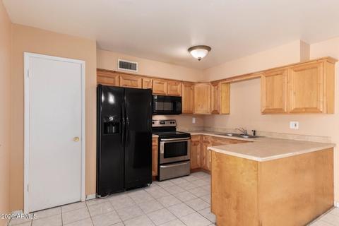 3442 N 39th Dr, Phoenix, AZ 85019 photo 10